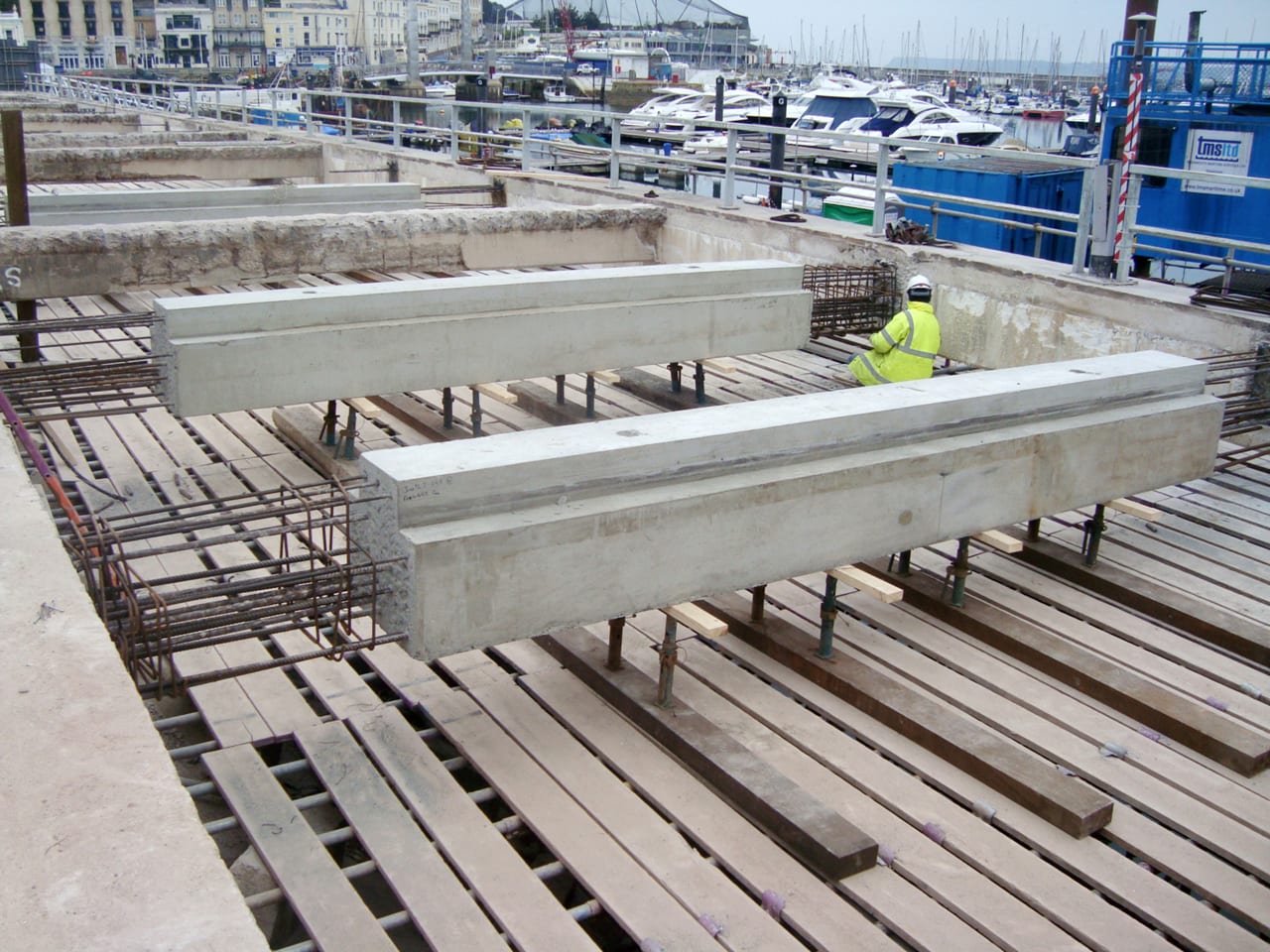 New precast beams on the Princess Promenade deck, Torquay